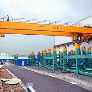 半雙梁門(mén)式起重機(jī)